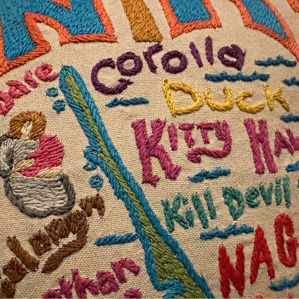 Rare Catstudio Outer Banks Embroidered Pillow 100% Organic Cotton - Picture 7 of 12